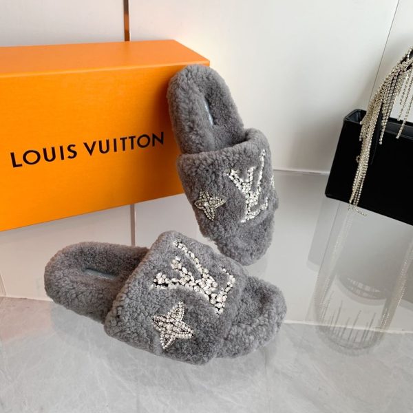 New Fashion LV Women Shoes 345 PA New Fashion LV Women Shoes 345 PA