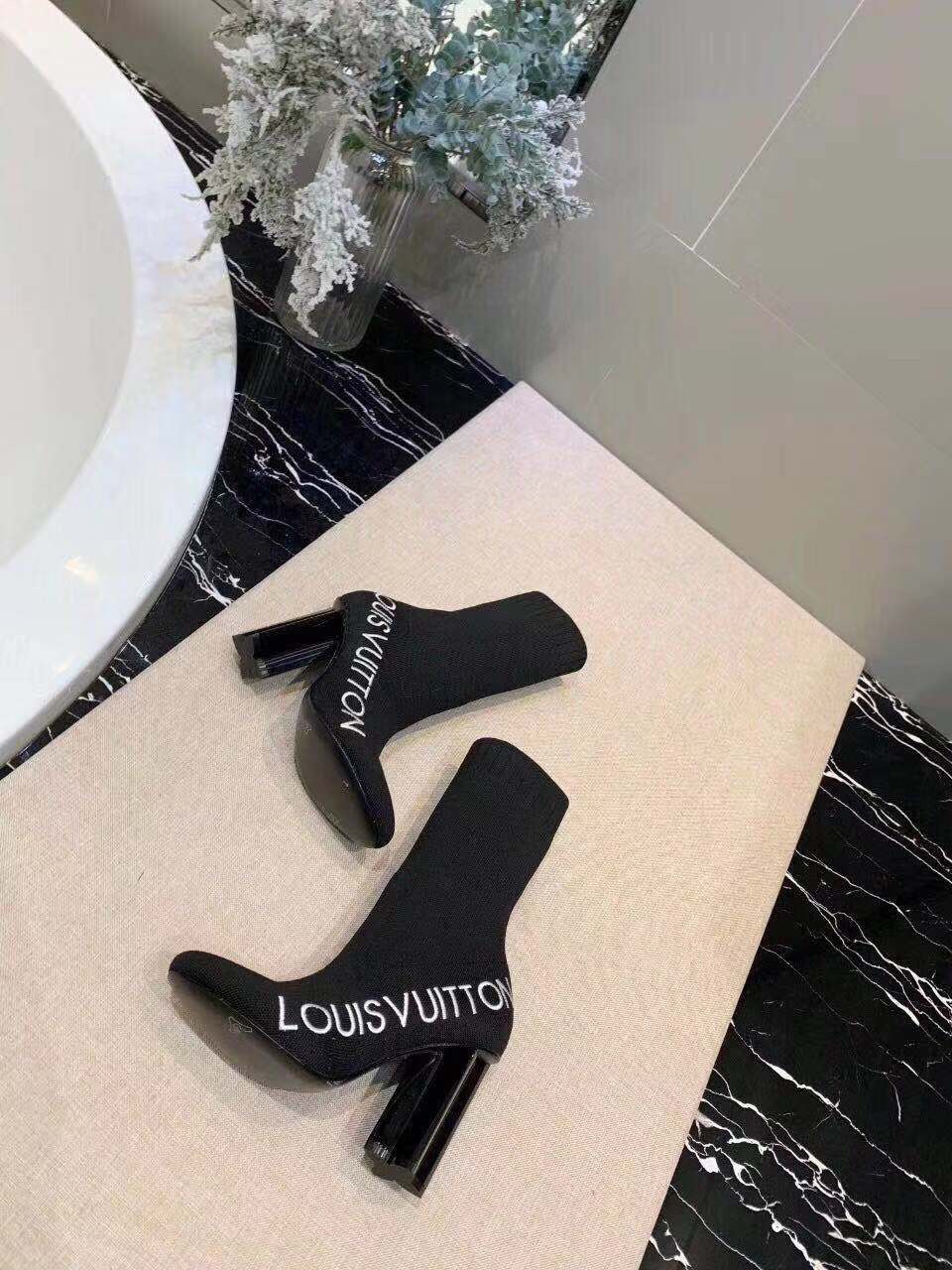 New Fashion LV Women Shoes L122