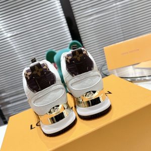 New Fashion LV Women Shoes 376 PA