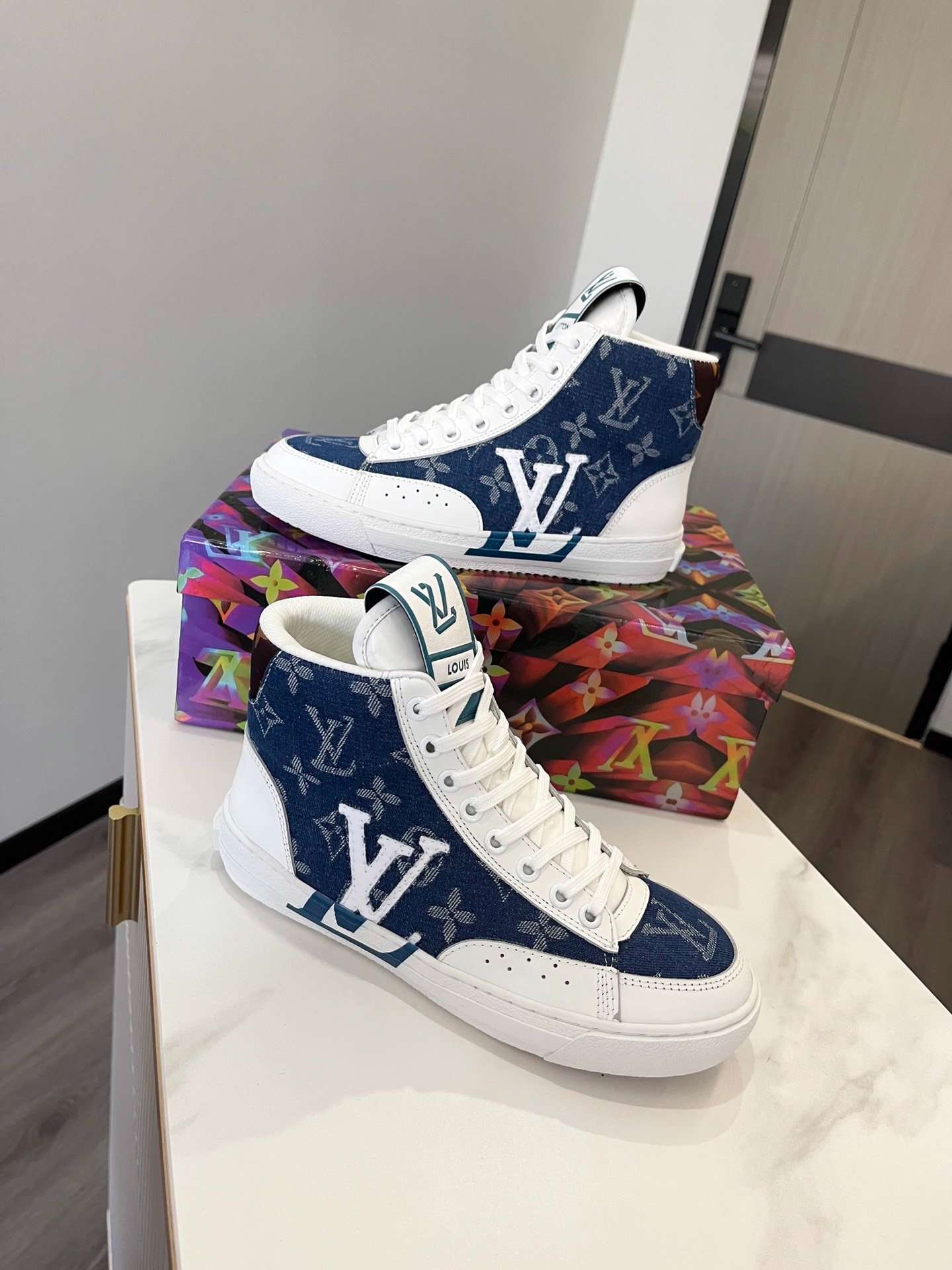 New Fashion LV Women Shoes L307