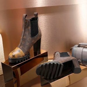 New Fashion LV Women Shoes L107