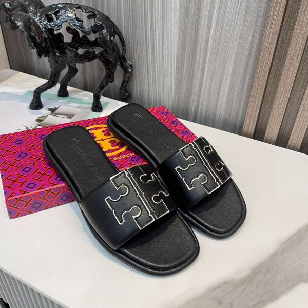 New Fashion LV Women Shoes 273 PA