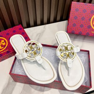 New Fashion LV Women Shoes 264 PA