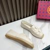 New Fashion LV Women Shoes 269 PA