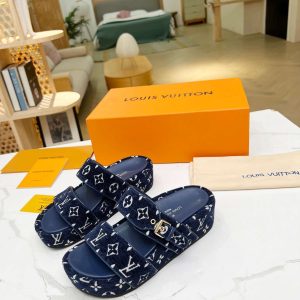 New Fashion LV Women Shoes 164 PA
