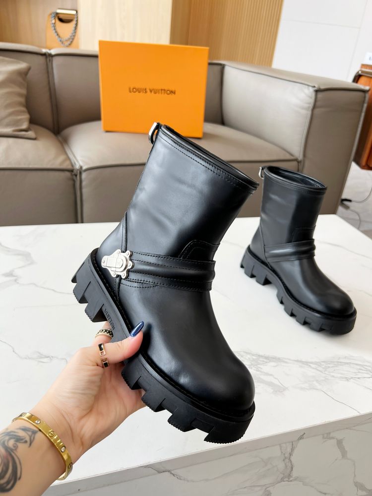 New Fashion LV Women Shoes L395