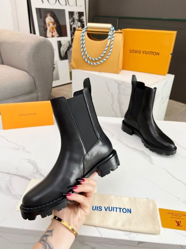 New Fashion LV Women Shoes 332 PA New Fashion LV Women Shoes 332 PA