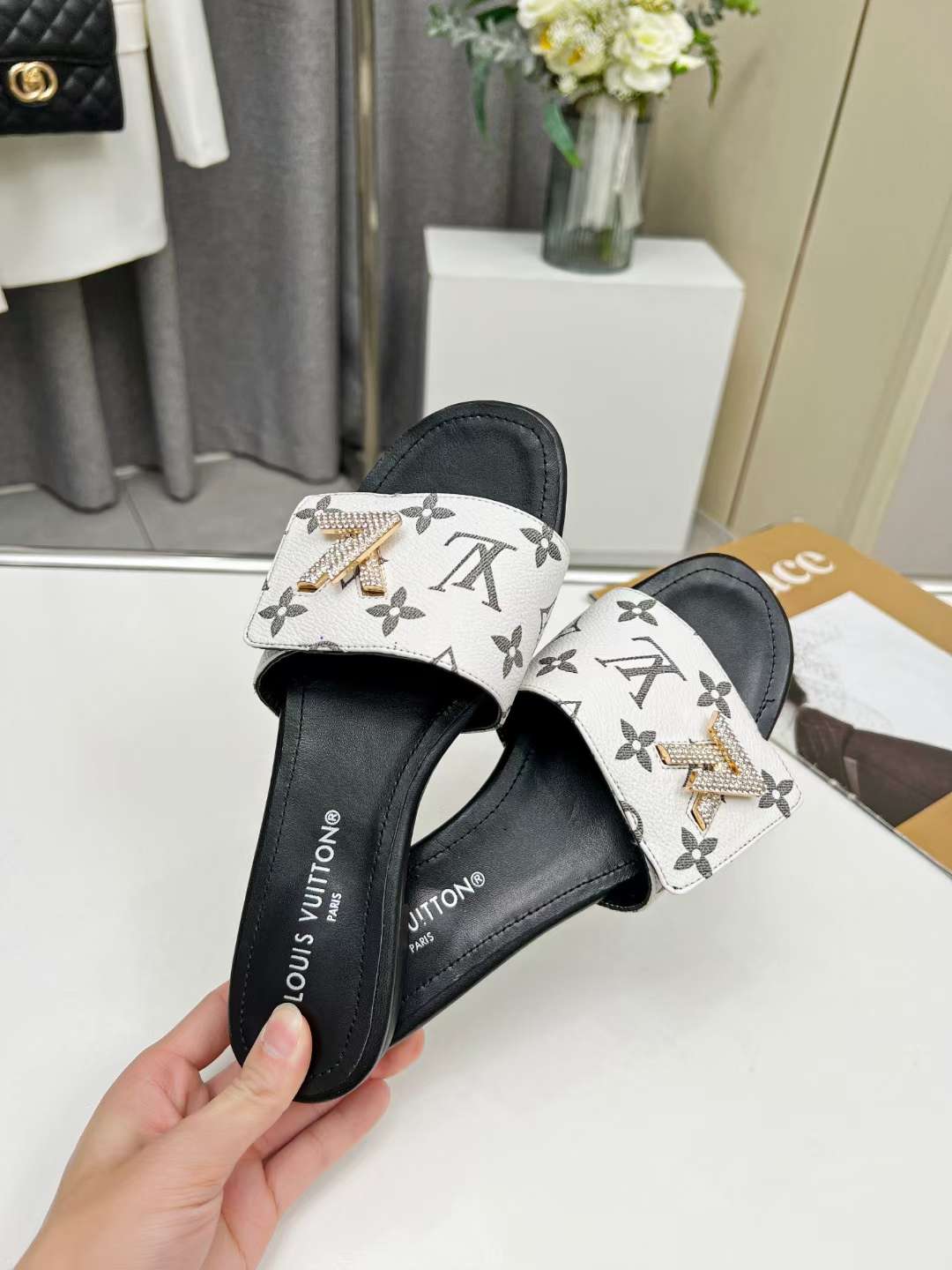 New Fashion LV Women Shoes L003 New Fashion LV Women Shoes L003