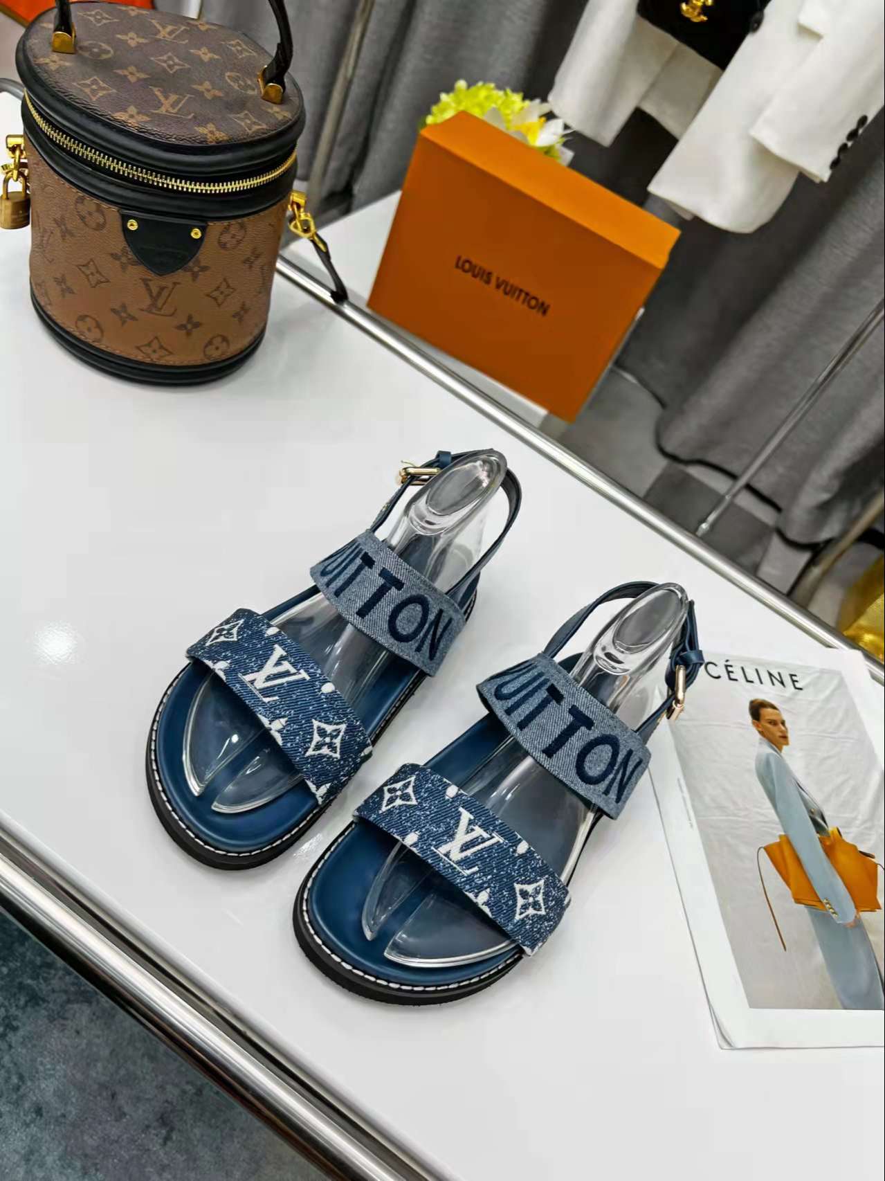 New Fashion LV Women Shoes L050