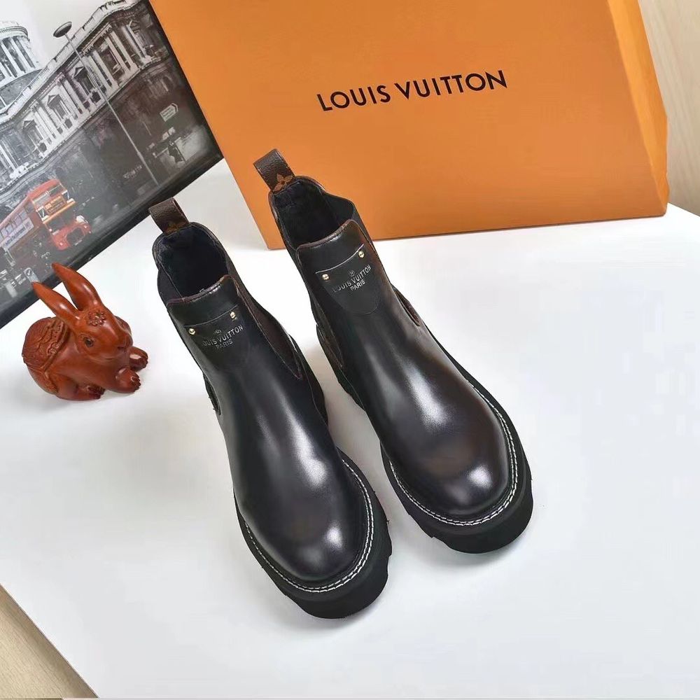 New Fashion LV Women Shoes L384