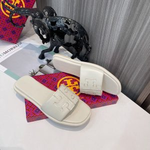 New Fashion LV Women Shoes 276 PA