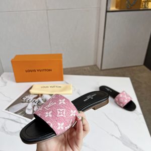 New Fashion LV Women Shoes 172 PA