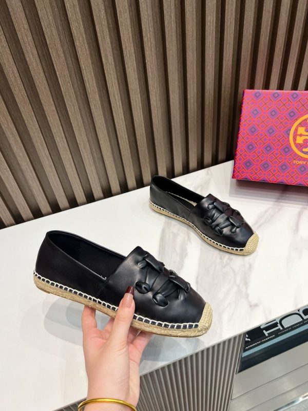 New Fashion LV Women Shoes 268 PA