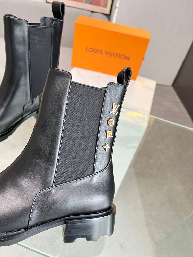 New Fashion LV Women Shoes L390