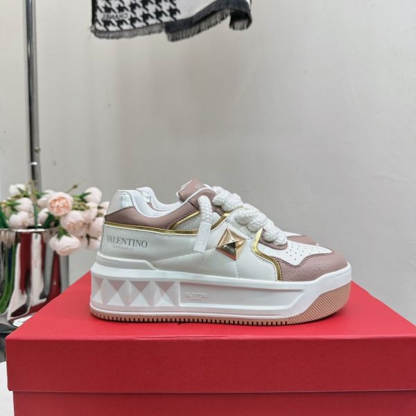 New Fashion LV Women Shoes 226 PA New Fashion LV Women Shoes 226 PA