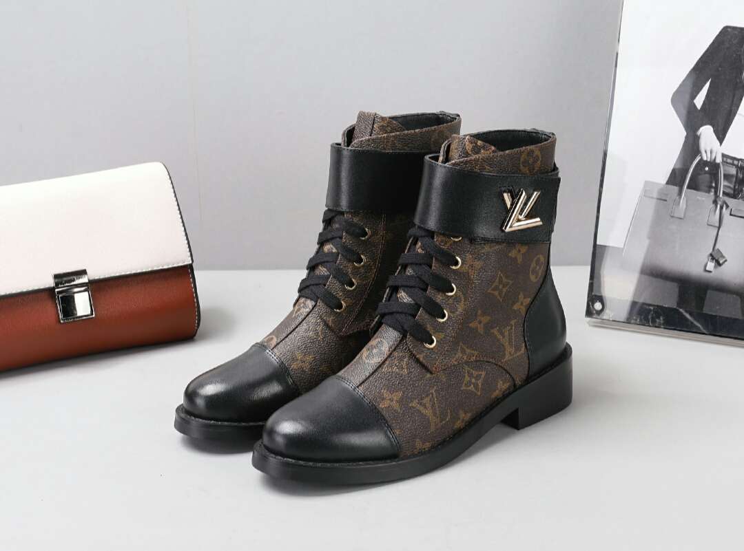 New Fashion LV Women Shoes L251
