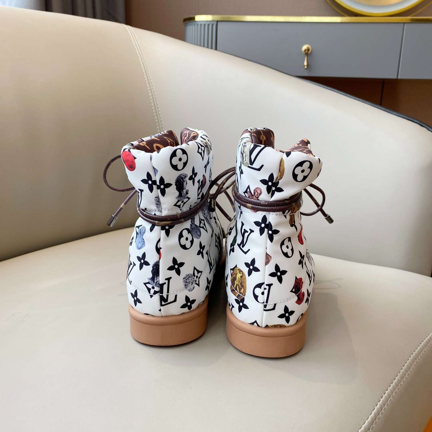 New Fashion LV Women Shoes L274