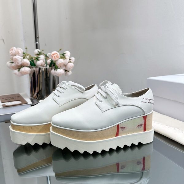 New Fashion LV Women Shoes 253 PA