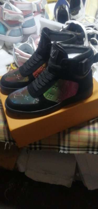 New Fashion Women LV Shoes 007 PA