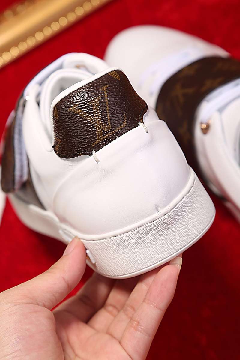 New Fashion LV Women Shoes L079