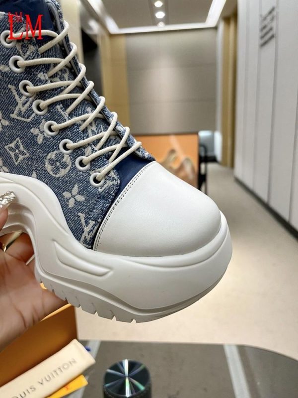 New Fashion LV Women Shoes 370 PA