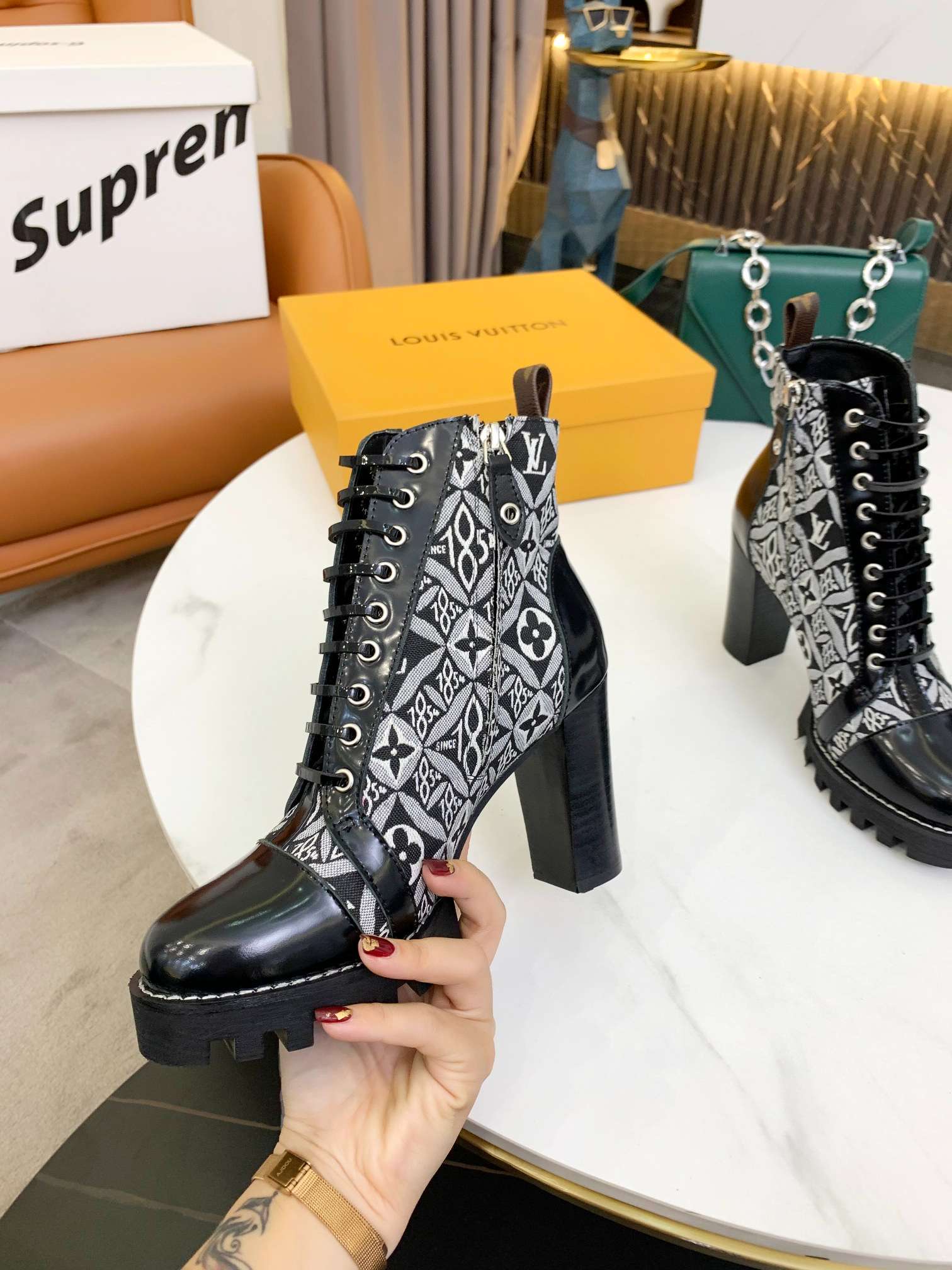 New Fashion LV Women Shoes L109 New Fashion LV Women Shoes L109