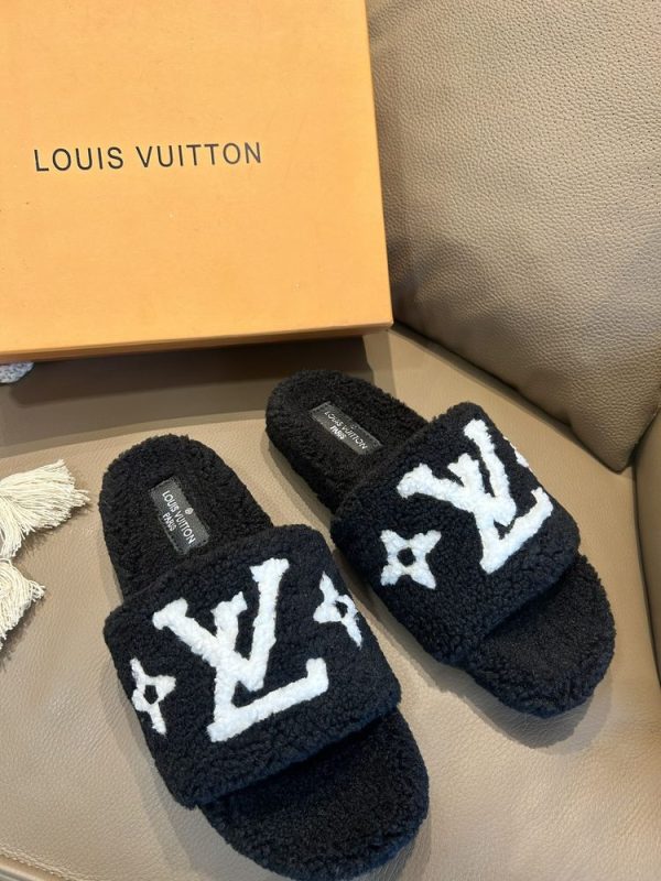 New Fashion LV Women Shoes L419