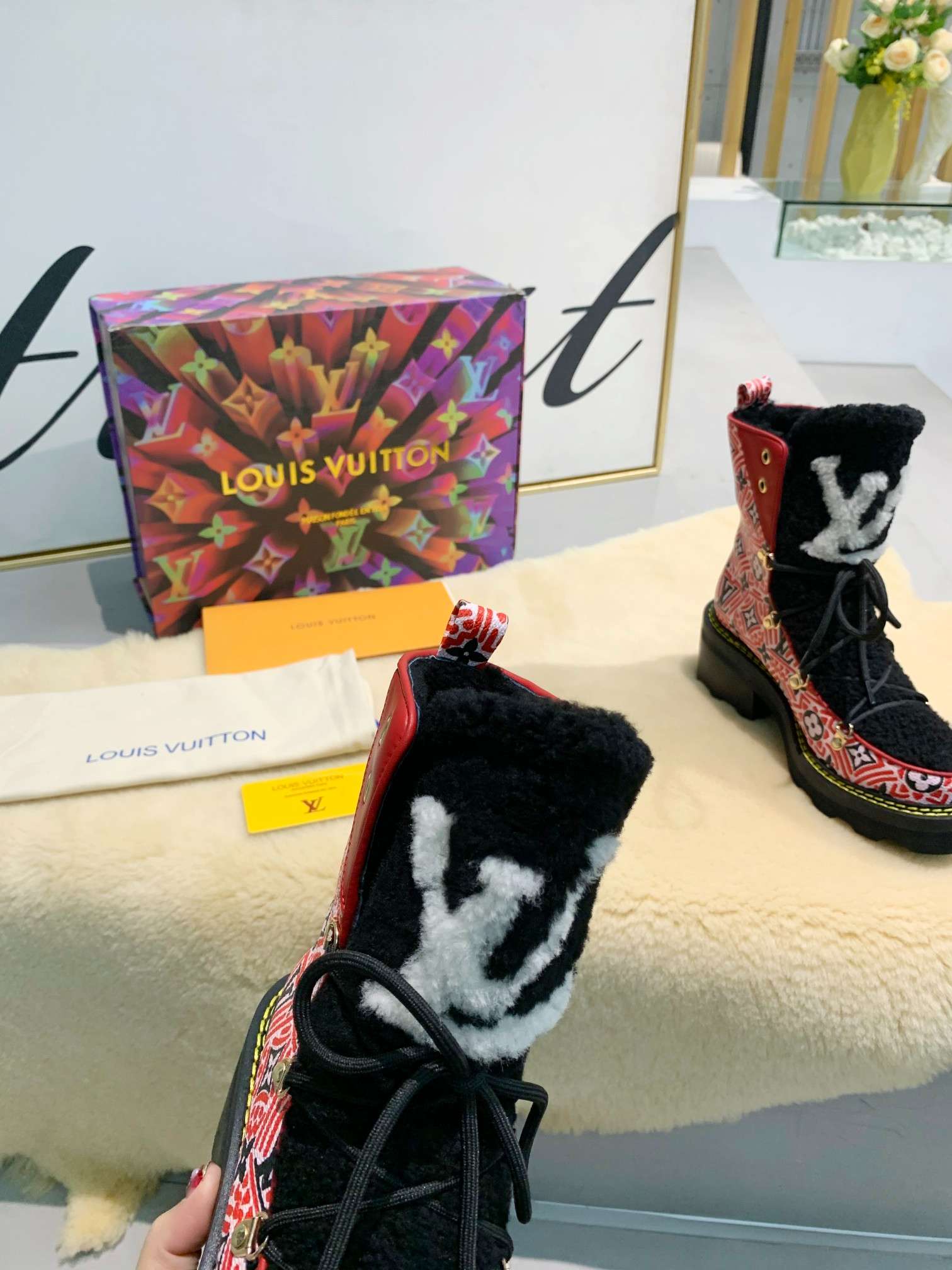 New Fashion LV Women Shoes L283