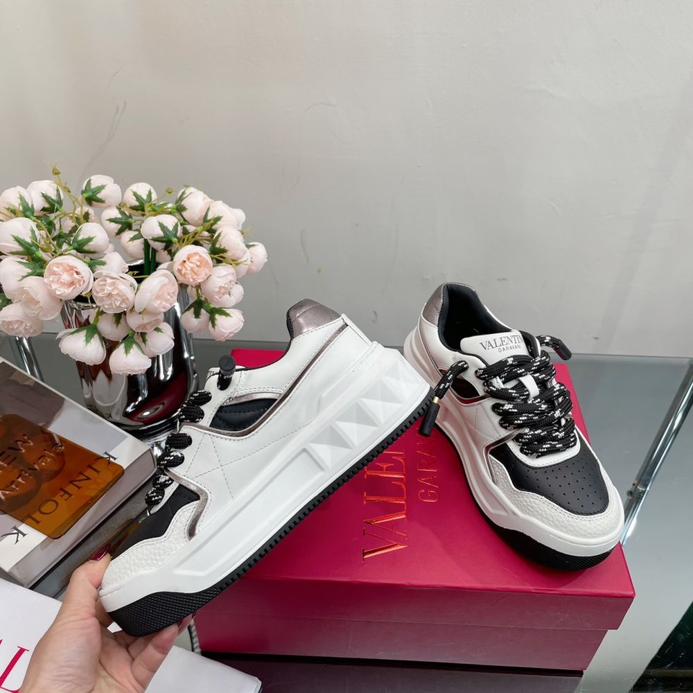 New Fashion LV Women Shoes L331