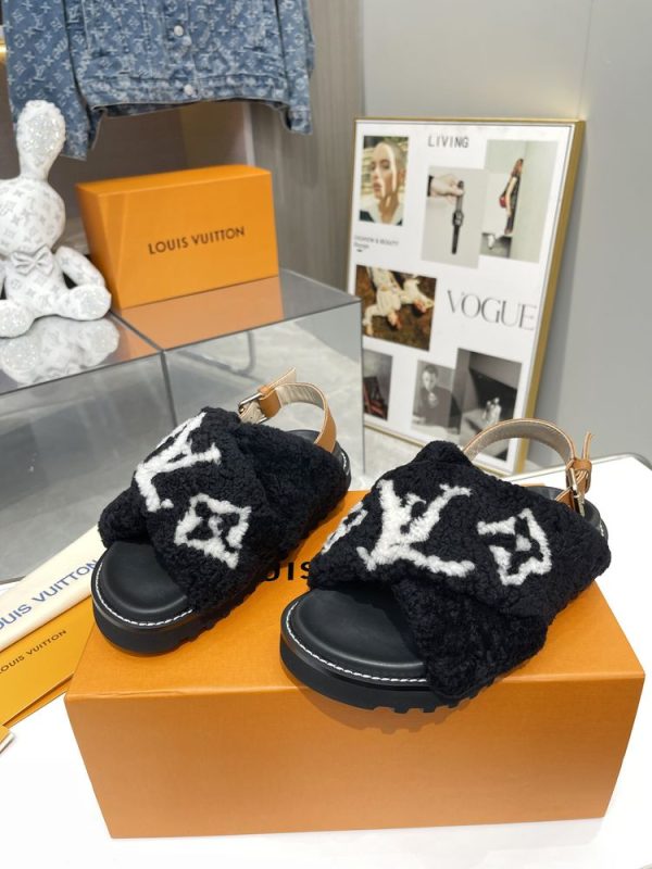New Fashion LV Women Shoes L435