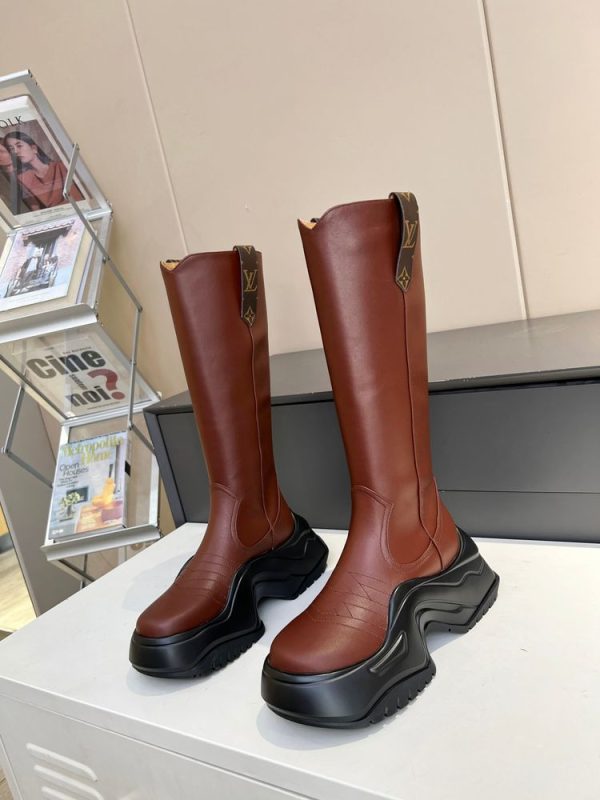 New Fashion LV Women Shoes 303 PA