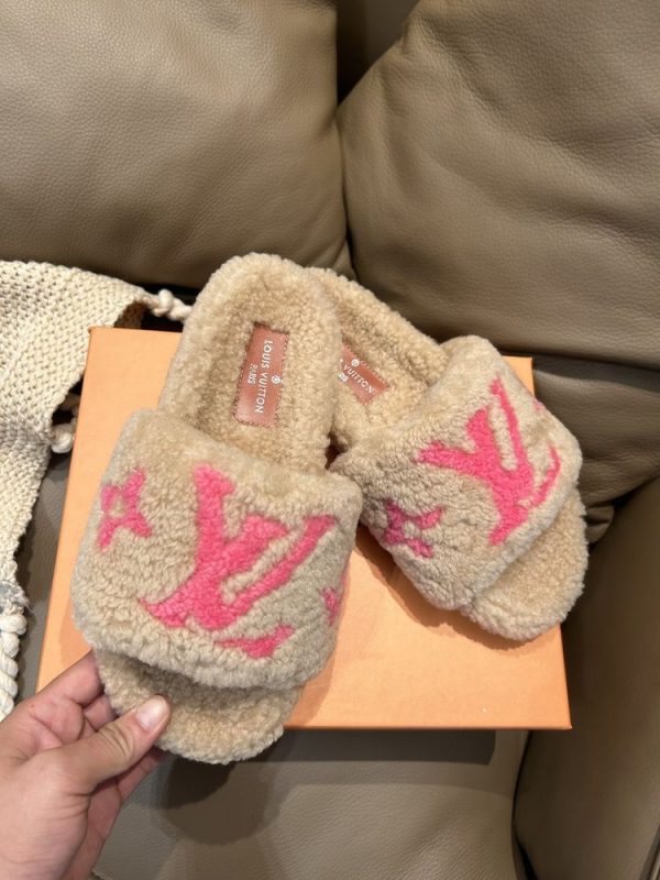 New Fashion LV Women Shoes L422