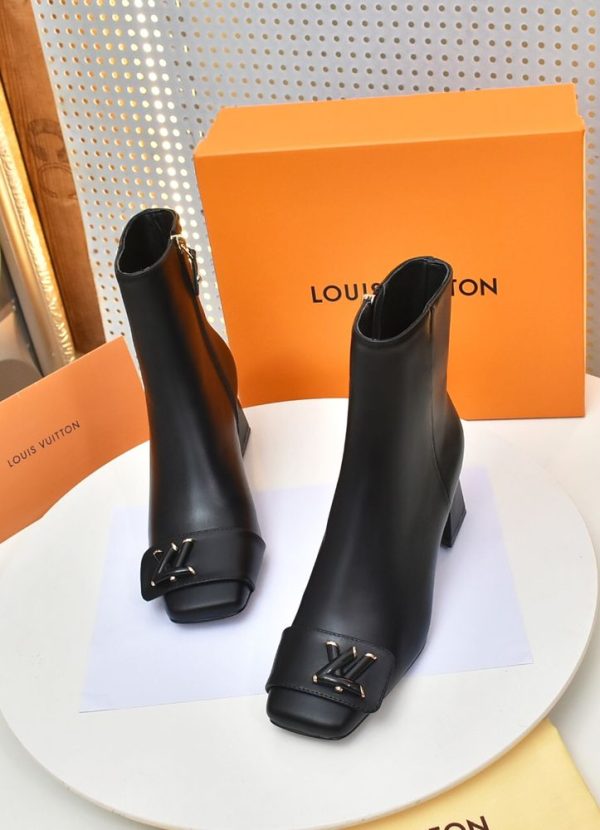 New Fashion LV Women Shoes 299 PA New Fashion LV Women Shoes 299 PA