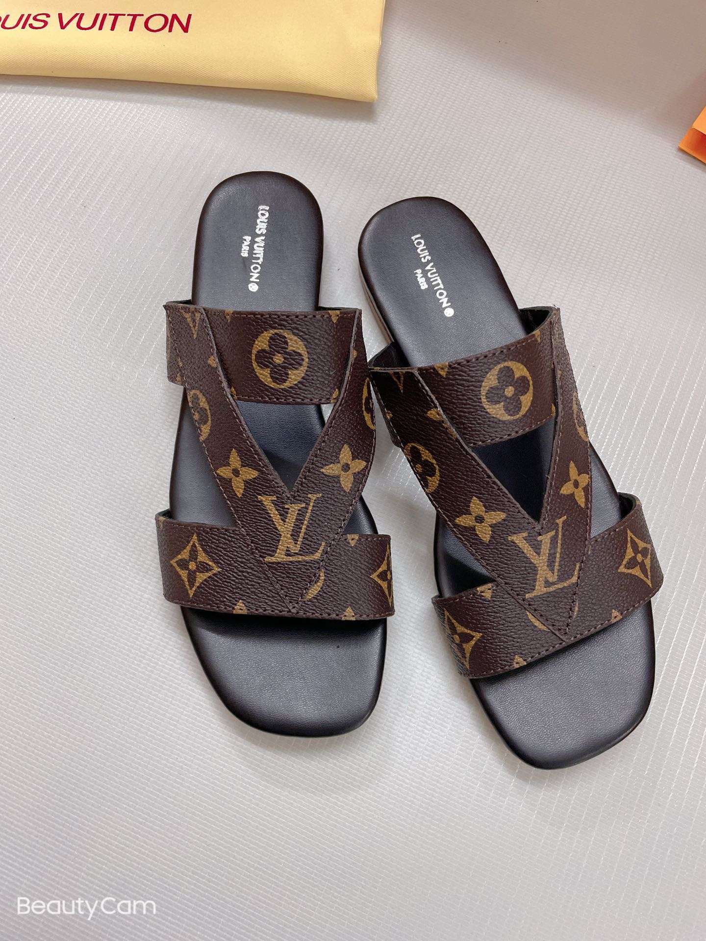New Fashion LV Women Shoes L049