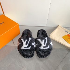 New Fashion LV Women Shoes 337 PA
