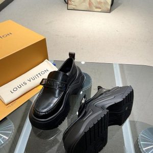 New Fashion LV Women Shoes 383 PA