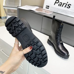 New Fashion LV Women Shoes 319 PA
