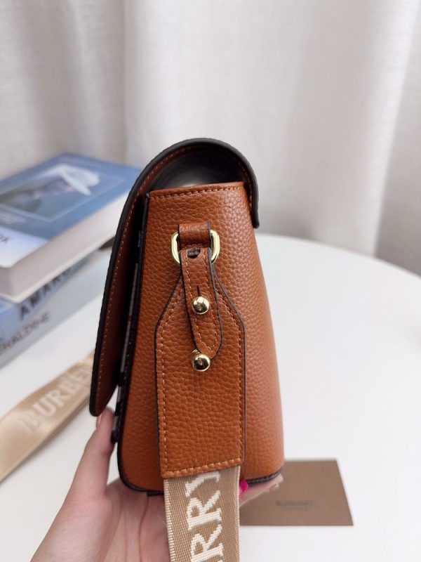 New Fashion Burberry Handbag B001 QA