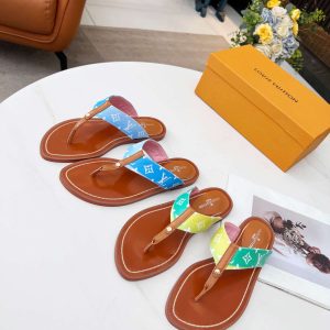 New Fashion LV Women Shoes L015