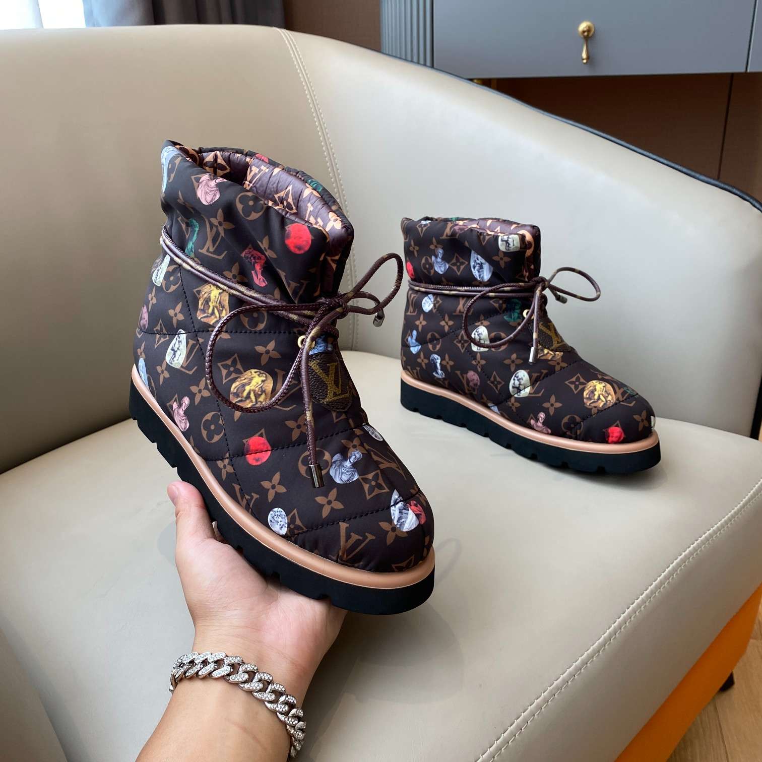 New Fashion LV Women Shoes L274