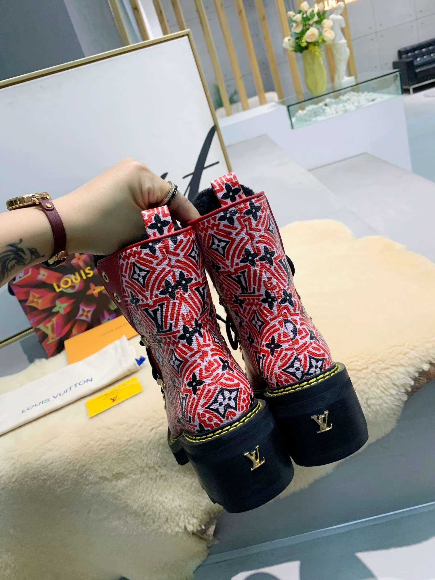 New Fashion LV Women Shoes L283