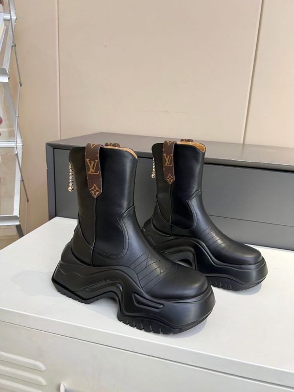 New Fashion LV Women Shoes 304 PA