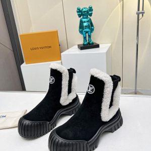 New Fashion LV Women Shoes 371 PA