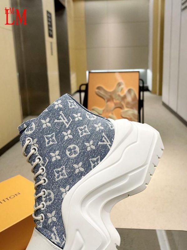 New Fashion LV Women Shoes 370 PA