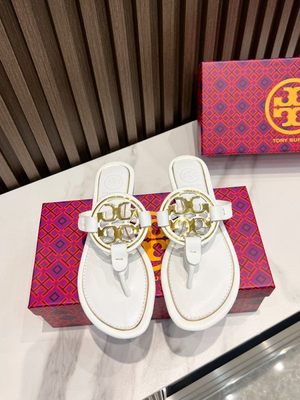 New Fashion LV Women Shoes 264 PA