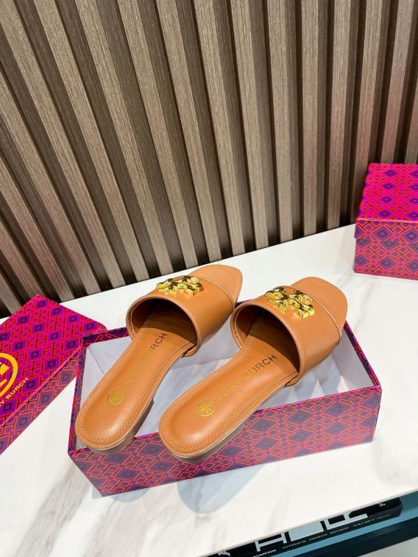 New Fashion LV Women Shoes 275 PA