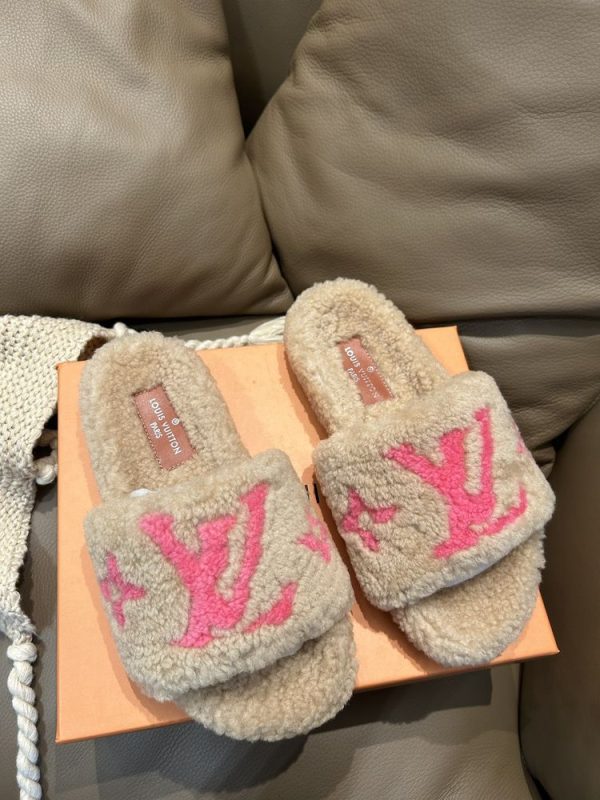 New Fashion LV Women Shoes L422