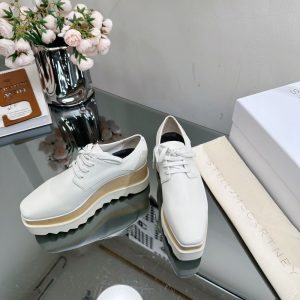 New Fashion LV Women Shoes 253 PA