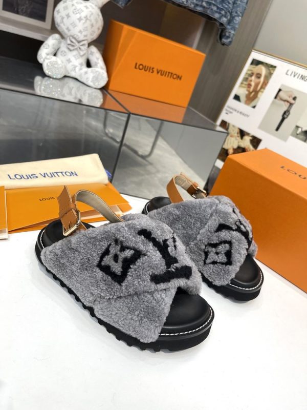 New Fashion LV Women Shoes L433