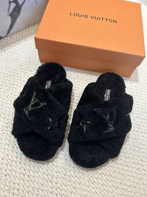 New Fashion LV Women Shoes L427